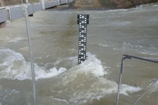Краткое описание гидрологического режима водных объектов района участка изысканий